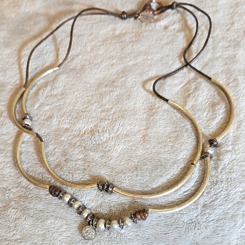 #227 LIZZY JAMES Elegant Silver Necklace with Beads